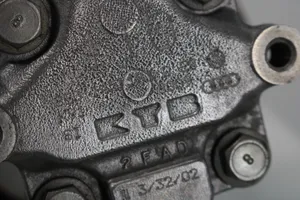 Audi A4 S4 B6 8E 8H Pompa wspomagania układu kierowniczego 8E0145153D