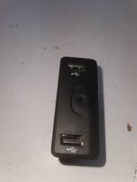 Renault Megane IV USB-pistokeliitin 280236599R