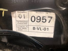 Volkswagen PASSAT B6 Elektryczny podnośnik szyby drzwi przednich 3C1837755G