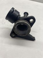 Audi A4 S4 B8 8K Tuyau de liquide de refroidissement moteur 06H121132E