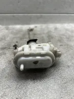 Volkswagen PASSAT B3 Keskuslukituksen alipainepumppu 357862153C