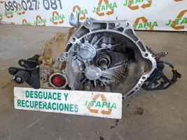 Toyota RAV 4 (XA40) Mechaninė 5 pavarų dėžė 30300-42340