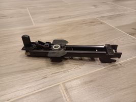 Audi A4 S4 B8 8K Rail de réglage hauteur de ceinture de sécurité 560927324