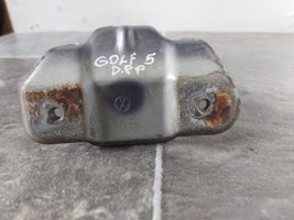 Volkswagen Golf V Supporto di montaggio del parafango 1K6821136