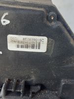 Audi A4 S4 B6 8E 8H Etuoven lukko 8E0839015C