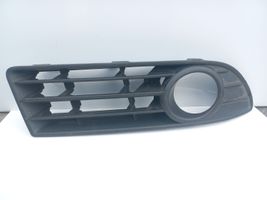 Volkswagen Polo IV 9N3 Front fog light trim/grill 6Q0853666G