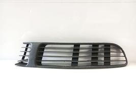 Volkswagen PASSAT B5 Kratka dolna zderzaka przedniego 3B0853678B