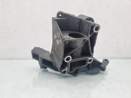 Audi A4 S4 B8 8K Staffa di montaggio del compressore dell’A/C 059145169AE