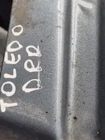 Seat Toledo III (5P) Supporto di montaggio del parafango 5P0821136