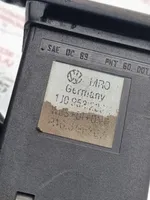 Volkswagen Golf IV Hätävilkkujen kytkin 1J0953235C