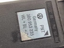 Volkswagen PASSAT B5.5 Hazard light switch 3B0953235