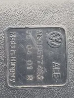 Volkswagen PASSAT B5.5 Klamra tylnego pasa bezpieczeństwa 3B0857740A