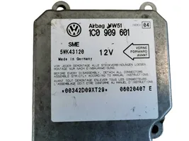 Volkswagen Golf IV Oro pagalvių valdymo blokas 1C0909601