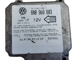 Volkswagen Golf III Oro pagalvių valdymo blokas 6N0909603