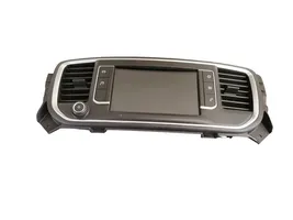 Peugeot Expert Radio/CD/DVD/GPS-pääyksikkö 9825031680