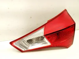 Toyota RAV 4 (XA40) Lampy tylnej klapy bagażnika 