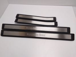 Mercedes-Benz E W211 Set di rifiniture davanzale (interno) A21168013635