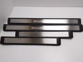 Mercedes-Benz E W211 Set di rifiniture davanzale (interno) A21168013635