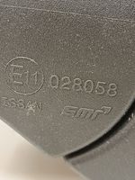 Nissan Leaf I (ZE0) Specchietto retrovisore elettrico portiera anteriore E11028058