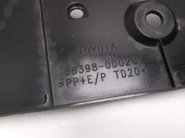 Toyota Yaris Osłona dolna zbiornika paliwa 583980D020