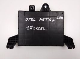 Opel Astra J Modulo di controllo del corpo centrale 13302301