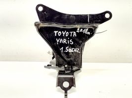 Toyota Yaris Wspornik / Mocowanie silnika 