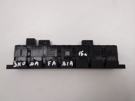 Skoda Fabia Mk3 (NJ) Zestaw przełączników i przycisków 6V0927132A