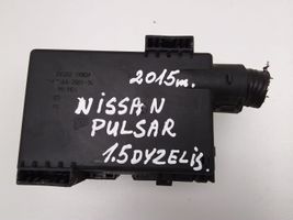 Nissan Pulsar Scatola di montaggio relè 243821KN0A