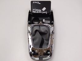 Nissan Pulsar Gear lever shifter trim leather/knob 969343ZP1A