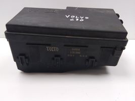 Volvo C70 Ящик предохранителей (комплект) 8688040
