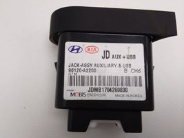 KIA Ceed Connettore plug in AUX 96120A2200