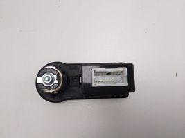 KIA Venga Câble adaptateur AUX 961201P000