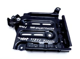 Toyota Yaris XP210 Support boîte de batterie 