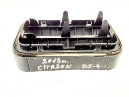 Citroen DS4 Kratka wentylacyjna pod zderzakiem tylnym 9658246080