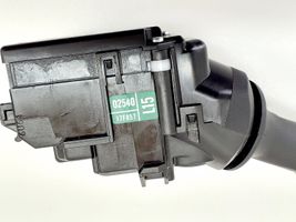 Toyota Auris E180 Interruptor de la velocidad del limpiaparabrisas 17F857