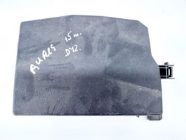 Toyota Auris E180 Coperchio scatola dei fusibili 8266202410