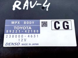 Toyota RAV 4 (XA40) Scatola di montaggio relè 8922142180