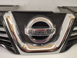Nissan Qashqai Grille calandre supérieure de pare-chocs avant 62310BR00A