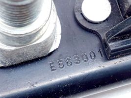 Toyota Verso Réglage de la hauteur de la ceinture de sécurité E563003
