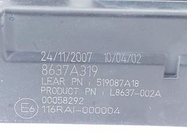 Citroen C-Crosser Boîte à fusibles relais 8637A319
