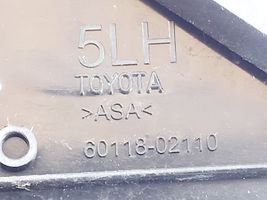 Toyota Auris E180 Griglia parafango 6011802110