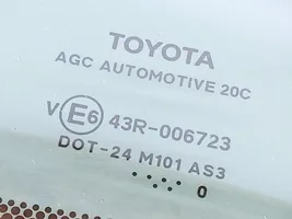 Toyota Avensis T270 Takasivuikkuna/-lasi 