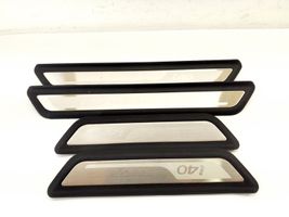 Hyundai i40 sill trim set (inner) 858833Z100