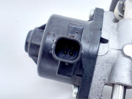 Toyota Yaris XP210 EGR-venttiili/lauhdutin 2568015010