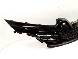 Renault Captur Maskownica / Grill / Atrapa górna chłodnicy 623105565R