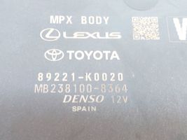 Toyota Yaris XP210 Releen moduulikiinnike 89221K0020