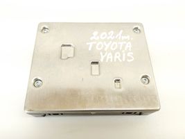 Toyota Yaris XP210 Korin keskiosan ohjainlaite 867400D030