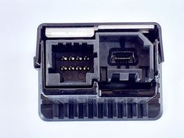 Nissan Micra K14 Connettore plug in AUX 284H35FA0A