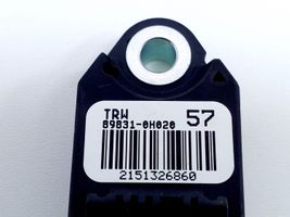 Toyota Aygo AB40 Czujnik uderzenia Airbag 898310H020