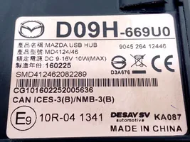 Mazda 6 Connettore plug in AUX D09H669U0
